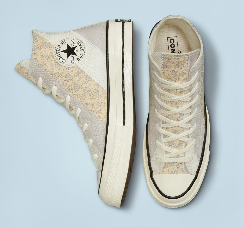 Khaki Pale Putty / Egret / Black Women's Converse Chuck 70 Embroidered Floral High Tops  India |  UGNI-30785