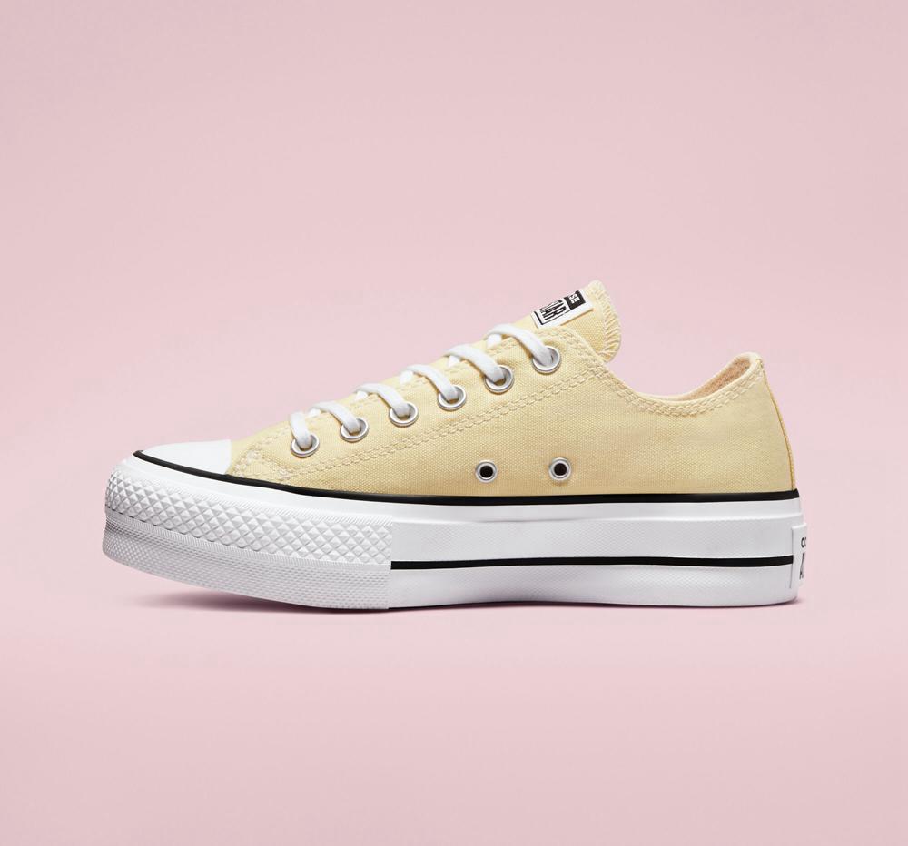 Yellow Lemon Drop / Black / White Women's Converse Chuck Taylor All Star Lift Seasonal Color Low Top Platform Shoes  India |  AVLW-03724