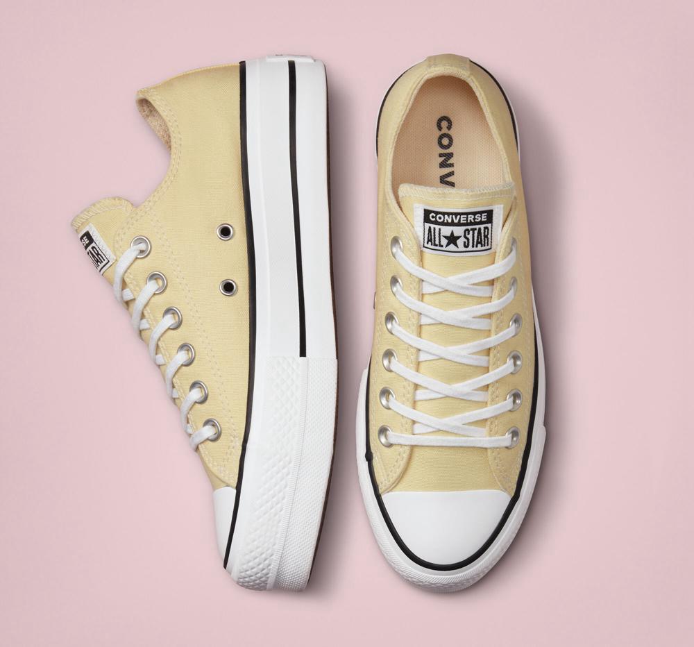 Yellow Lemon Drop / Black / White Women's Converse Chuck Taylor All Star Lift Seasonal Color Low Top Platform Shoes  India |  AVLW-03724