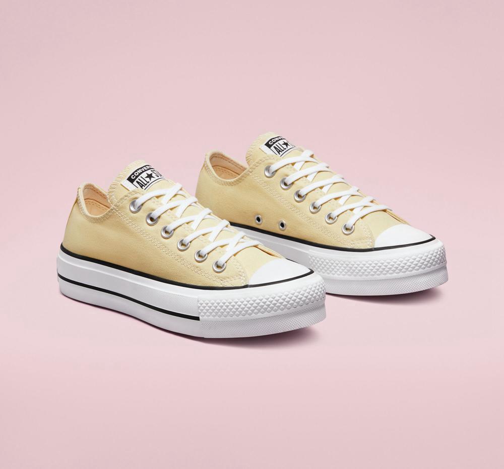 Yellow Lemon Drop / Black / White Women's Converse Chuck Taylor All Star Lift Seasonal Color Low Top Platform Shoes  India |  AVLW-03724