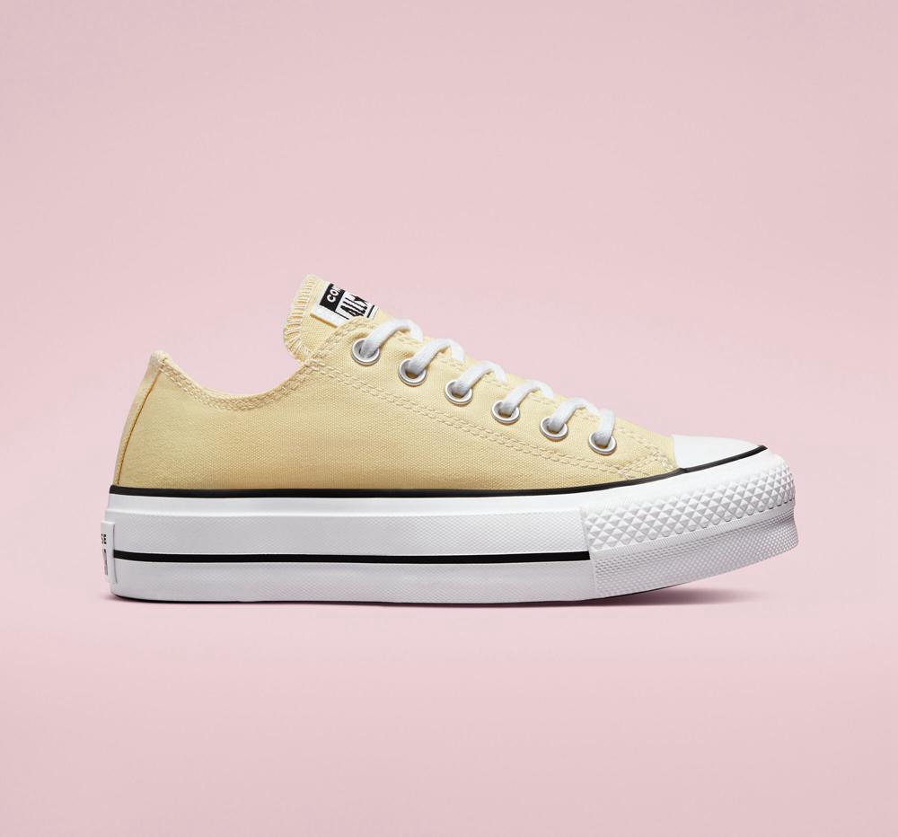 Yellow Lemon Drop / Black / White Women\'s Converse Chuck Taylor All Star Lift Seasonal Color Low Top Platform Shoes  India |  AVLW-03724